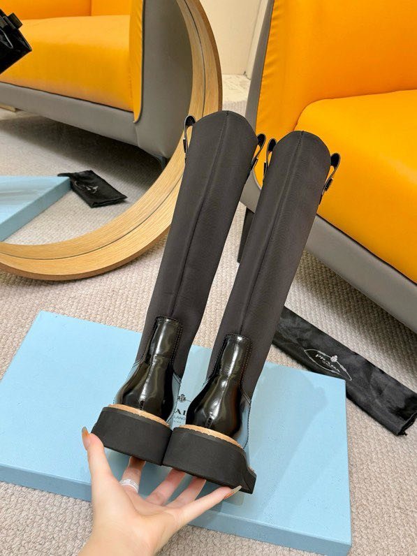 Класичні шкіряні чоботи PRADA фото 8