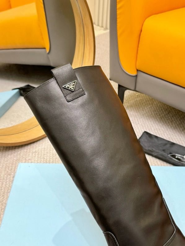 Класичні шкіряні чоботи PRADA фото 8
