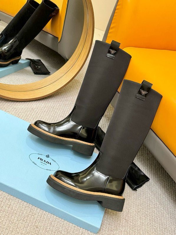 Класичні шкіряні чоботи PRADA фото 9