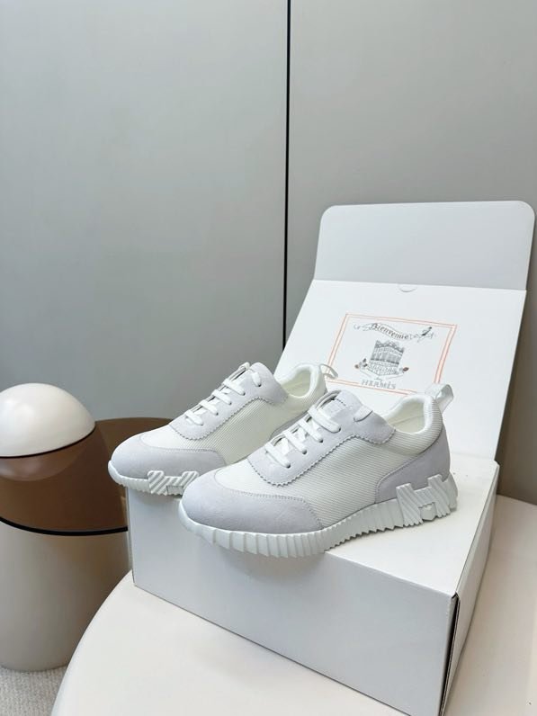 Класичні кросівки Hermes