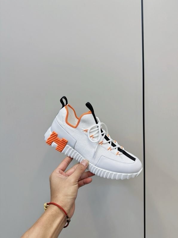 Классические кроссовки Hermes фото 2