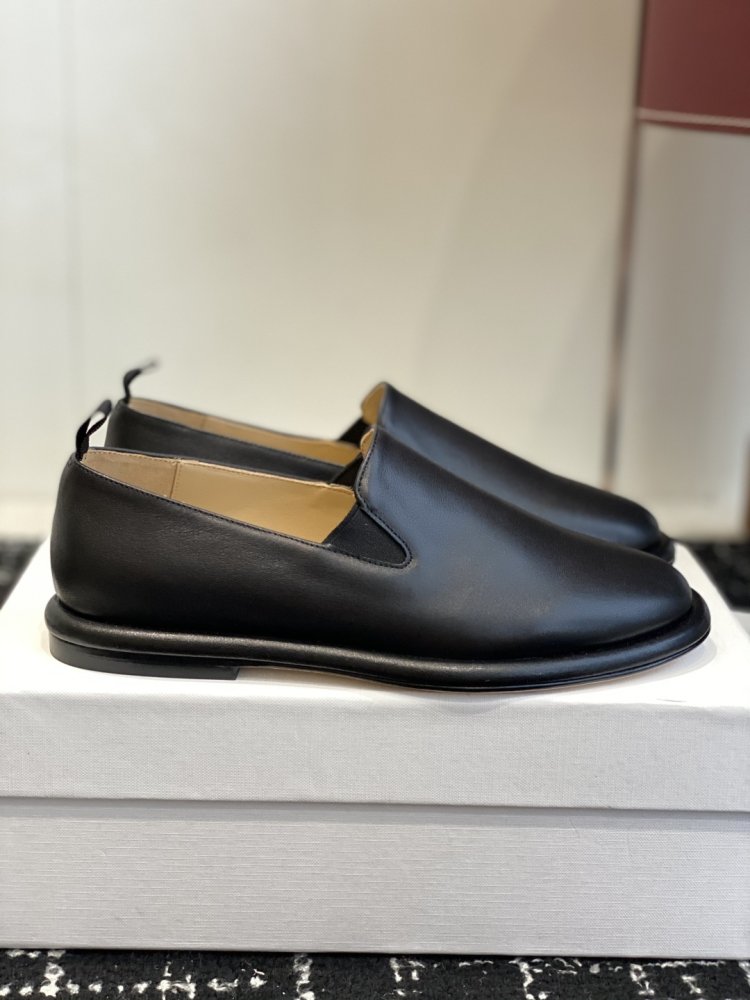 Класичні лоферы жіночі фото 2