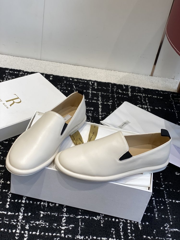 Класичні лоферы жіночі фото 3