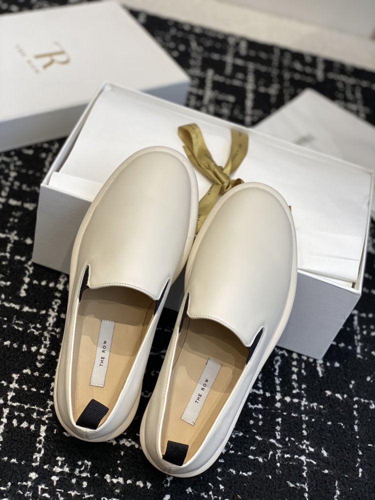 Класичні лоферы жіночі фото 4