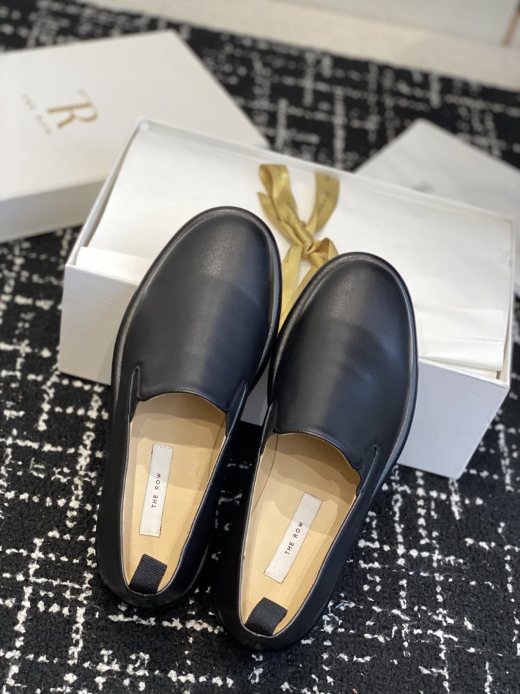 Класичні лоферы жіночі фото 4