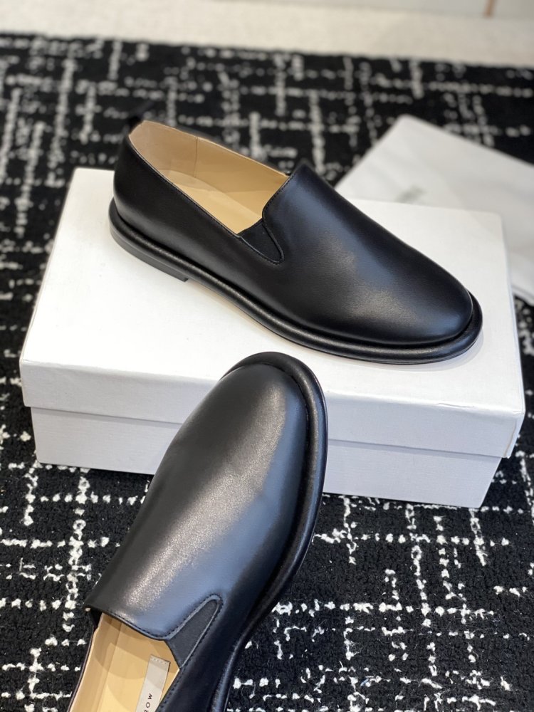 Класичні лоферы жіночі фото 5