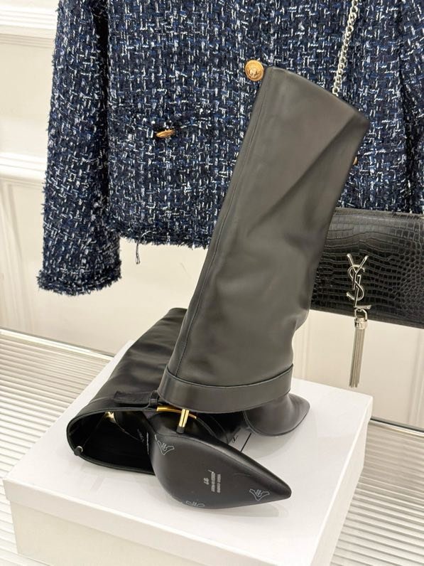 Классические сапоги Balmain с заостренным носком и пряжкой фото 9