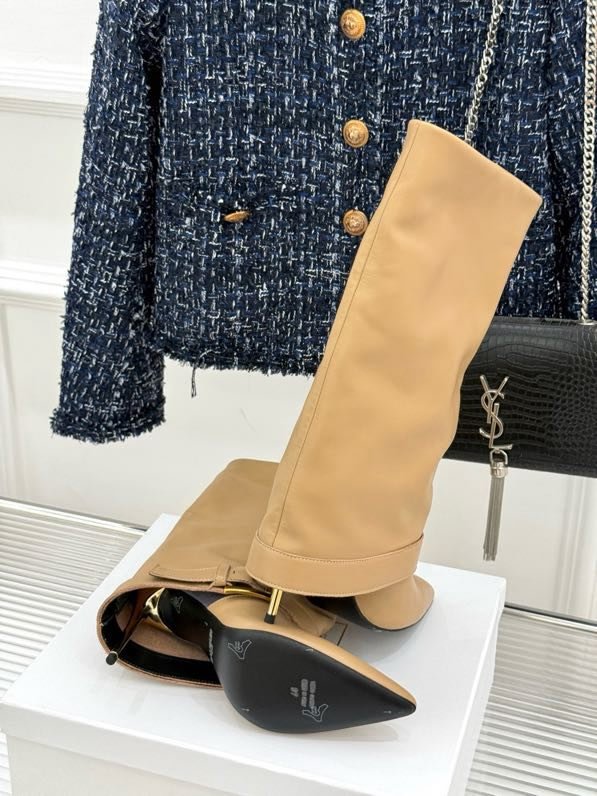 Классические сапоги Balmain с заостренным носком и пряжкой фото 9