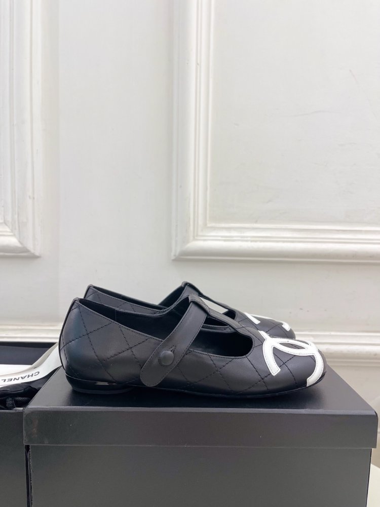 Classic shoes Chanel Double C фото 2