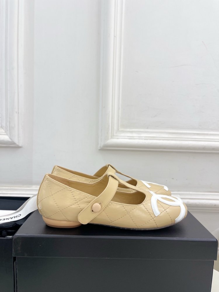 Classic shoes Chanel Double C фото 2