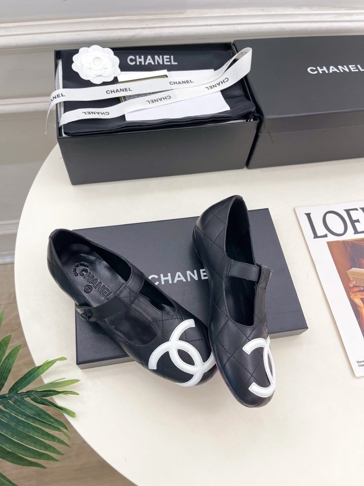 Classic shoes Chanel Double C фото 4