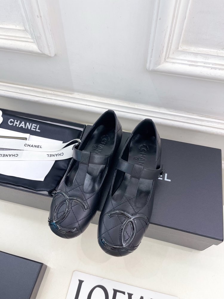 Classic shoes Chanel Double C фото 5