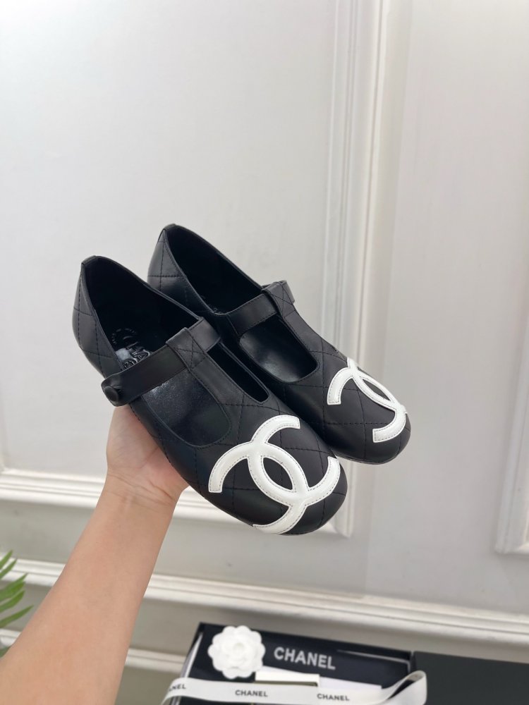 Classic shoes Chanel Double C фото 6