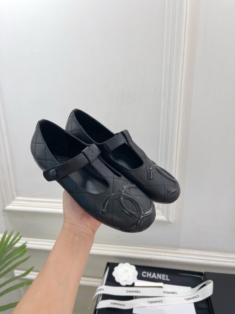 Classic shoes Chanel Double C фото 6