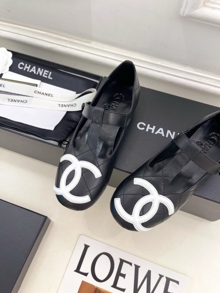 Classic shoes Chanel Double C фото 7