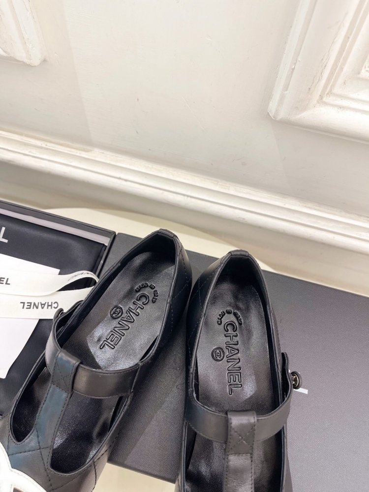 Classic shoes Chanel Double C фото 8