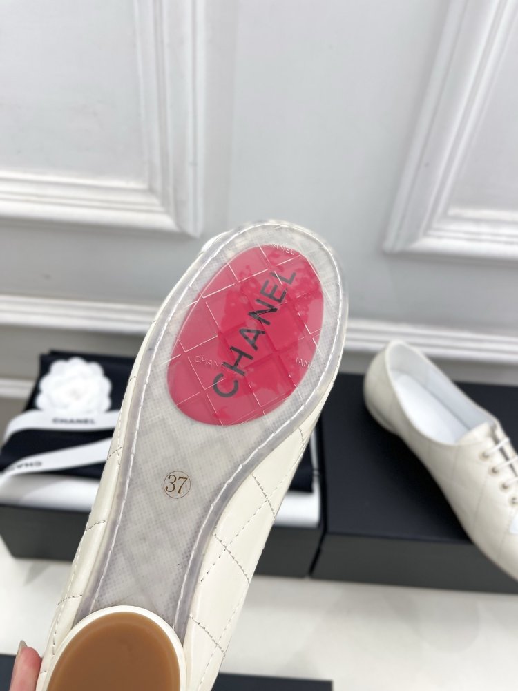 Classic shoes Chanel Double C фото 9