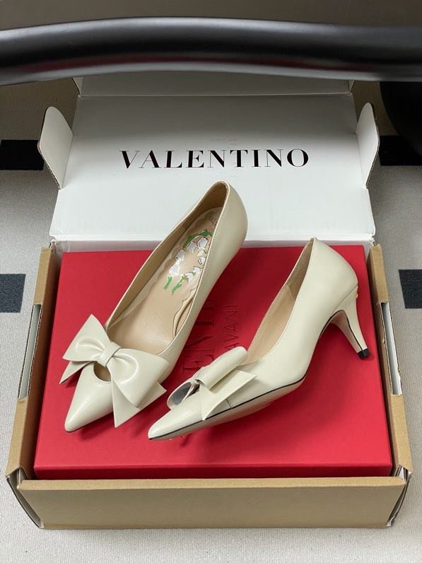 Классические туфли на высоком каблуке Valentino BOWOW с бантом