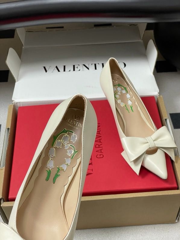 Классические туфли на высоком каблуке Valentino BOWOW с бантом фото 2