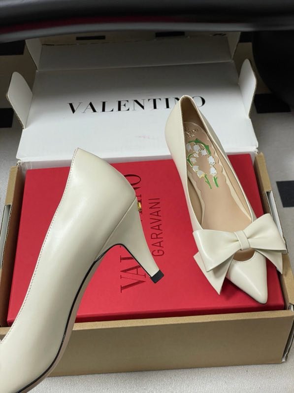 Классические туфли на высоком каблуке Valentino BOWOW с бантом фото 6