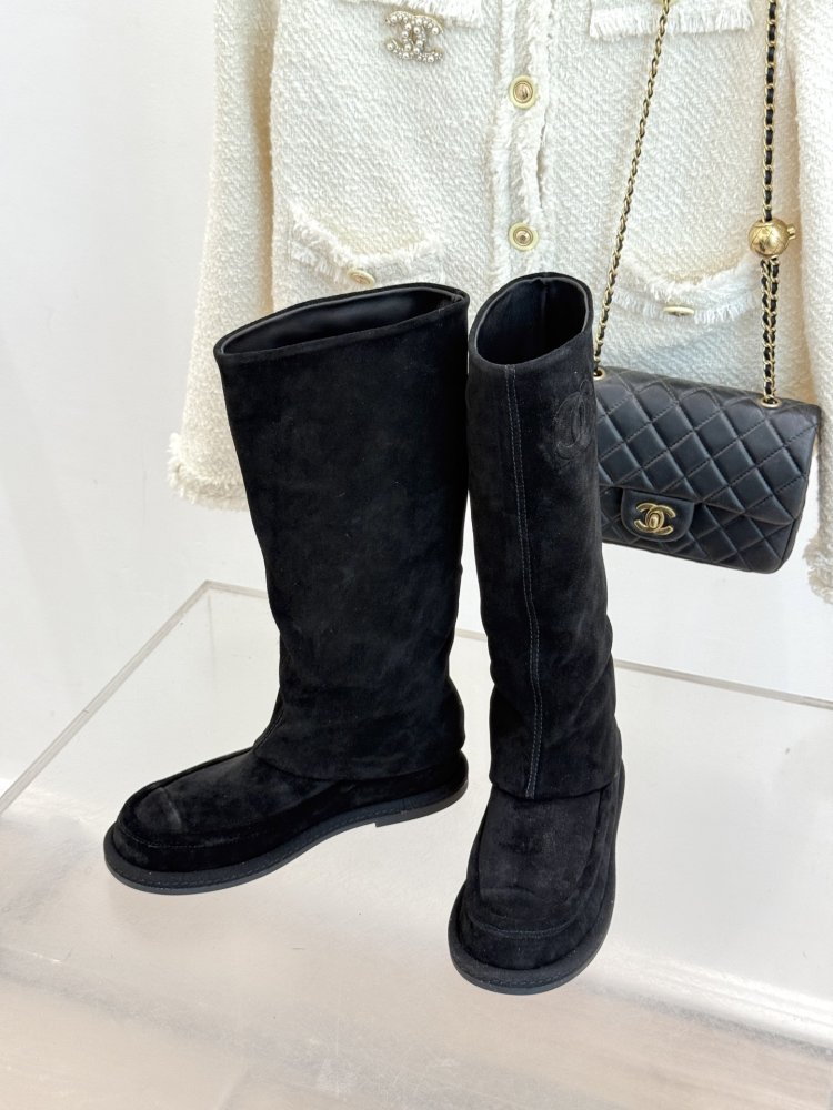 Классические замшевые сапоги Chanel Double C фото 2
