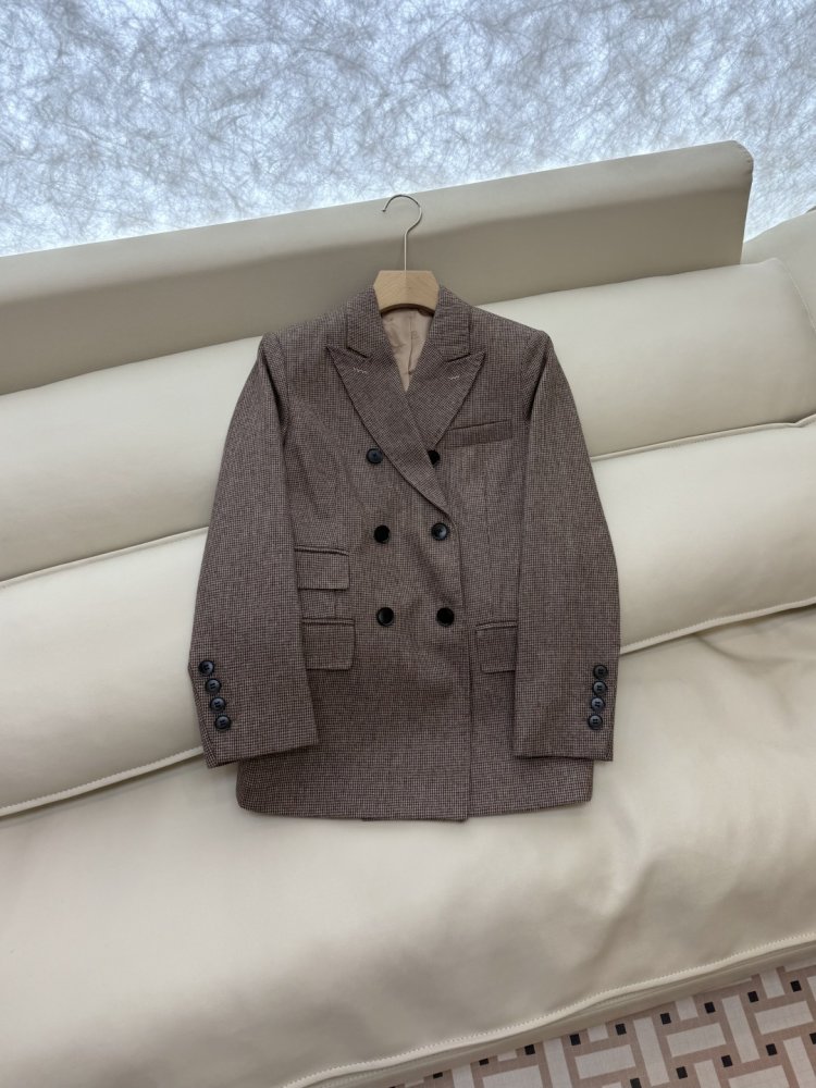 Класичний двобортний піджак з довгими рукавами фото 3