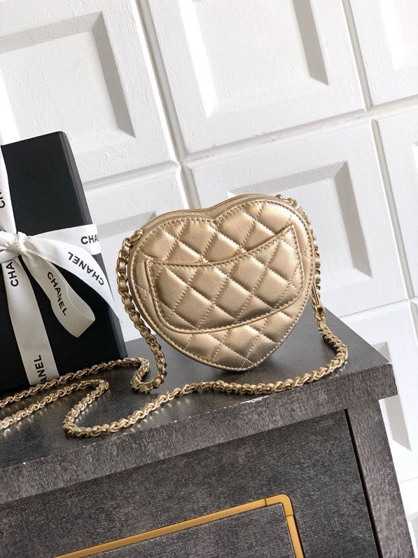 Clutch CHANEL 25B at form hearts фото 3