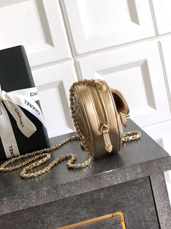 Clutch CHANEL 25B at form hearts фото 8