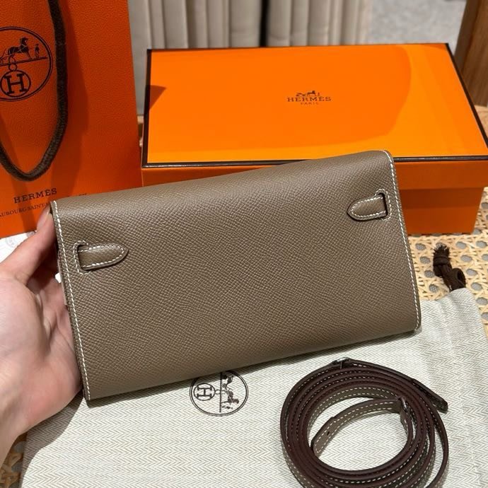 Клатч Kelly 19 см из кожи Epsom фото 2