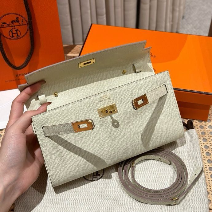 Клатч Kelly 19 см из кожи Epsom фото 3