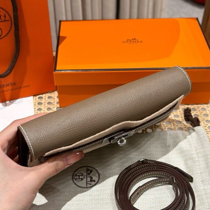 Клатч Kelly 19 см из кожи Epsom фото 3