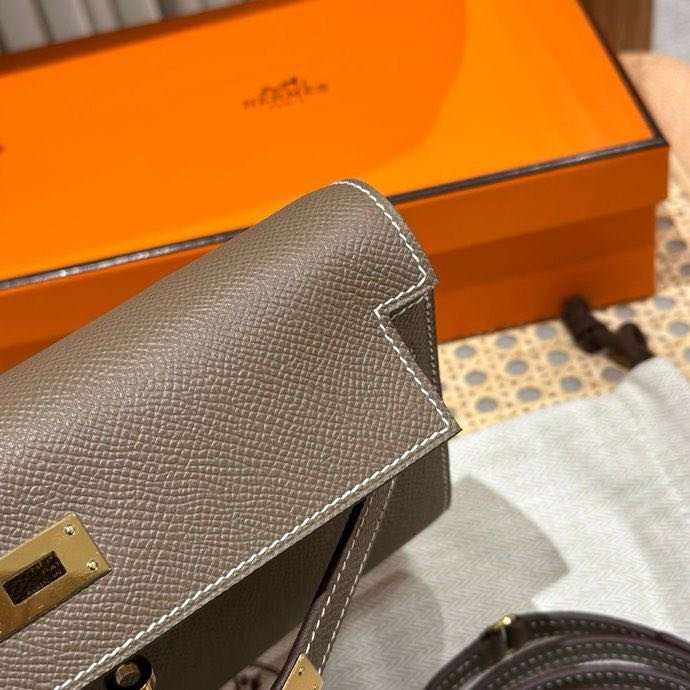 Клатч Kelly 19 см из кожи Epsom фото 5