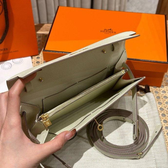 Клатч Kelly 19 см из кожи Epsom фото 5