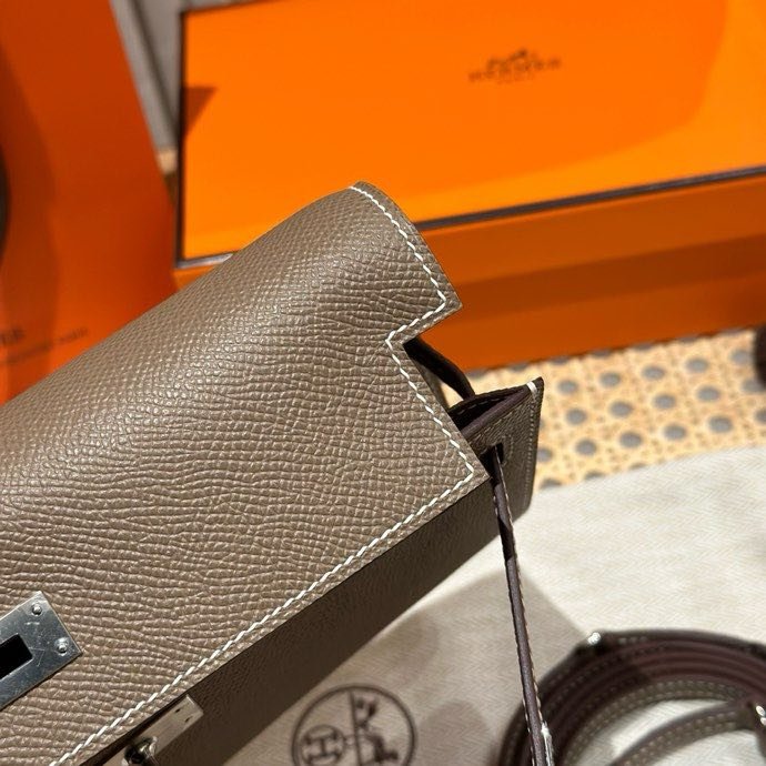 Клатч Kelly 19 см из кожи Epsom фото 5