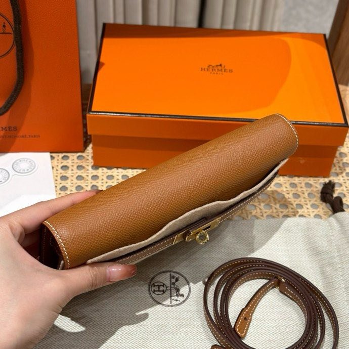 Клатч Kelly 19 см из кожи Epsom фото 7