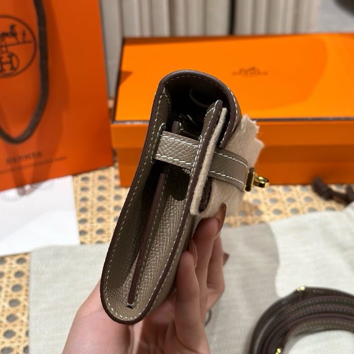 Клатч Kelly 19 см из кожи Epsom фото 7