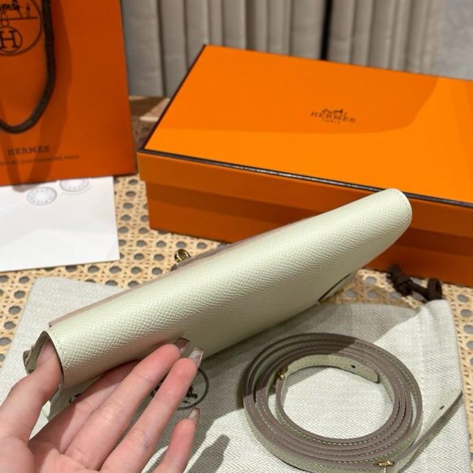 Клатч Kelly 19 см из кожи Epsom фото 7