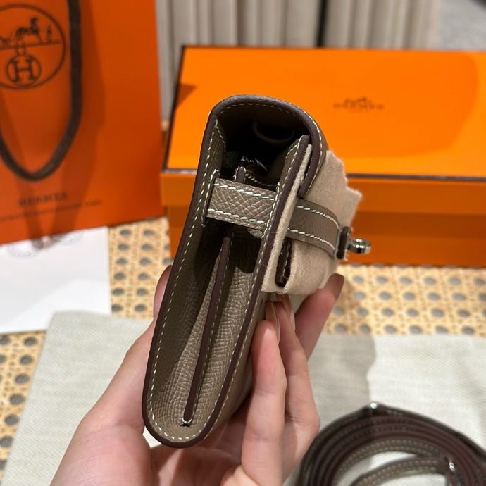 Клатч Kelly 19 см из кожи Epsom фото 8