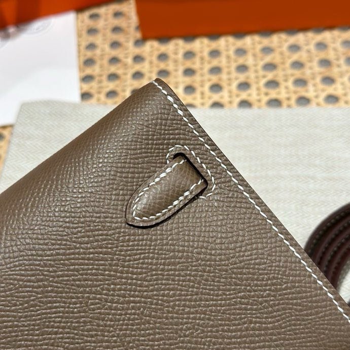 Клатч Kelly 19 см из кожи Epsom фото 9