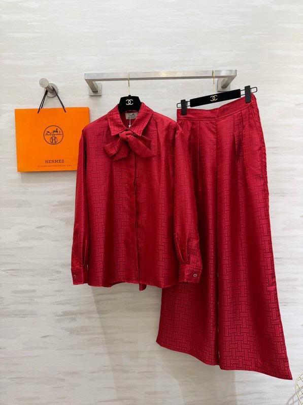 Клстюм женский