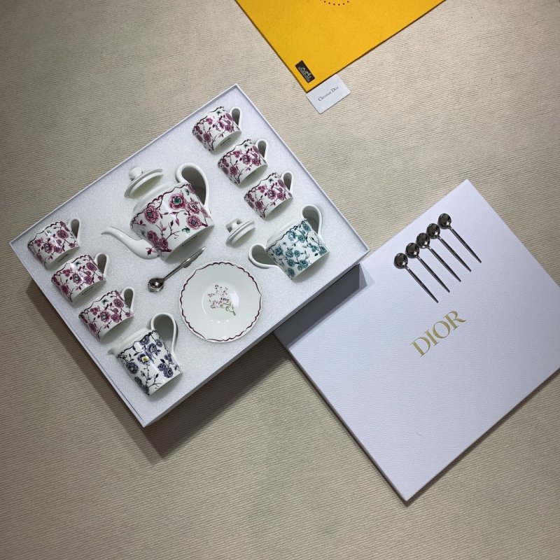 Кофейный сервиз Dior Granville из костяного фарфора на 6 персон