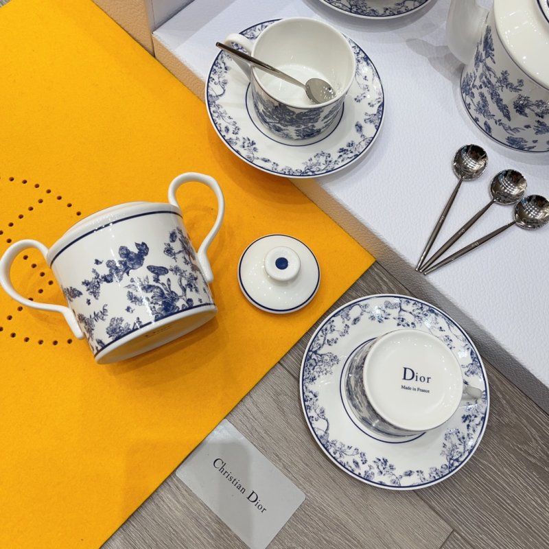 Кофейный сервиз из костяного фарфора на 6 персон фото 8