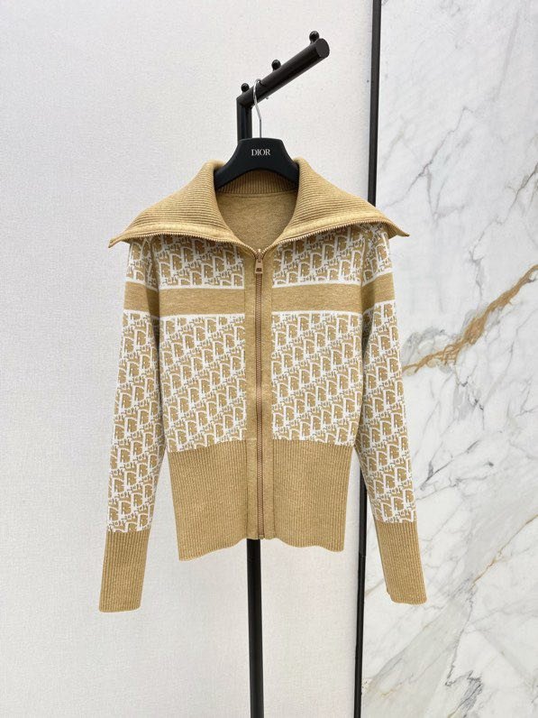 Кофта двусторонняя женская на молнии