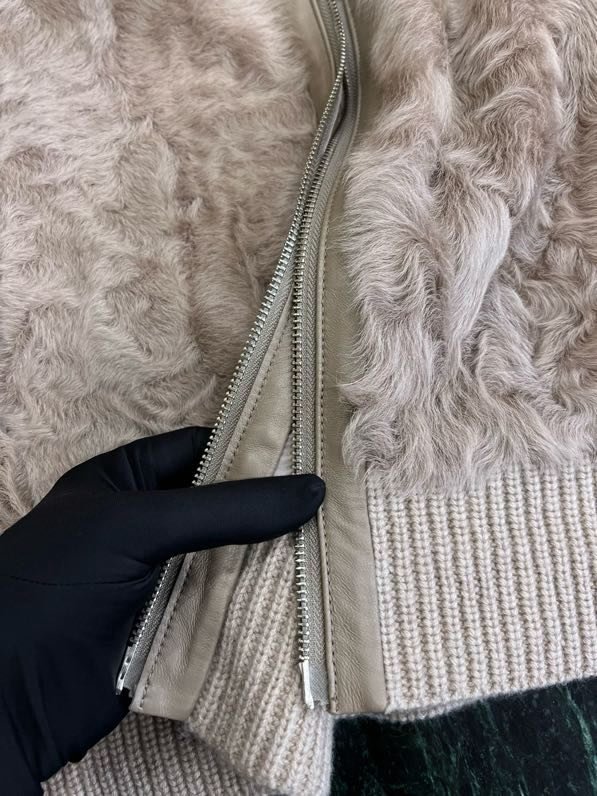 Кофта кашемировая со съемным мехом фото 2