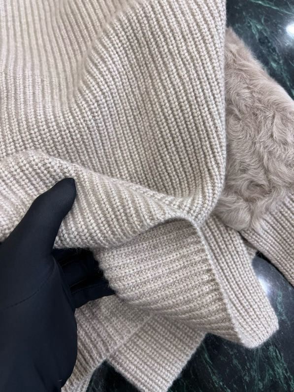 Кофта кашемировая со съемным мехом фото 3