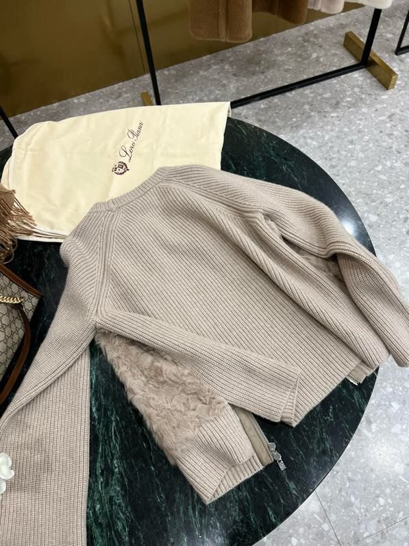 Кофта кашемировая со съемным мехом фото 7