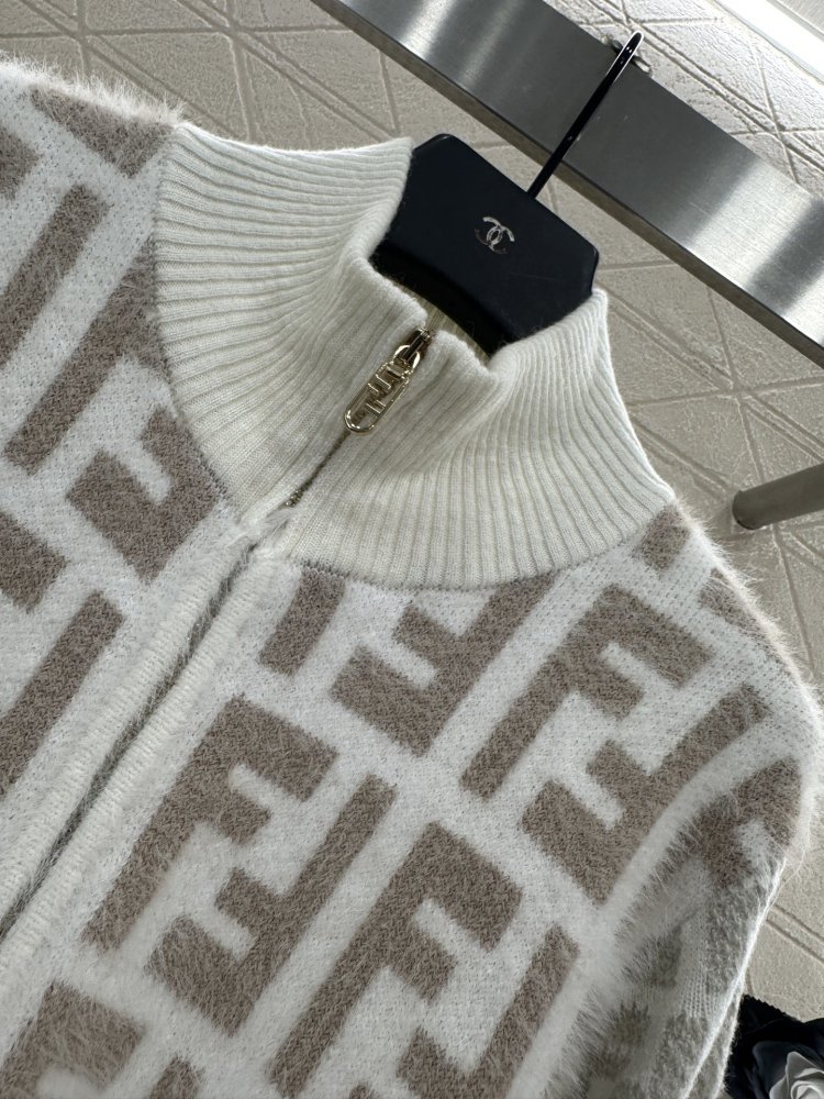 Кофта на блискавки з мохера фото 8