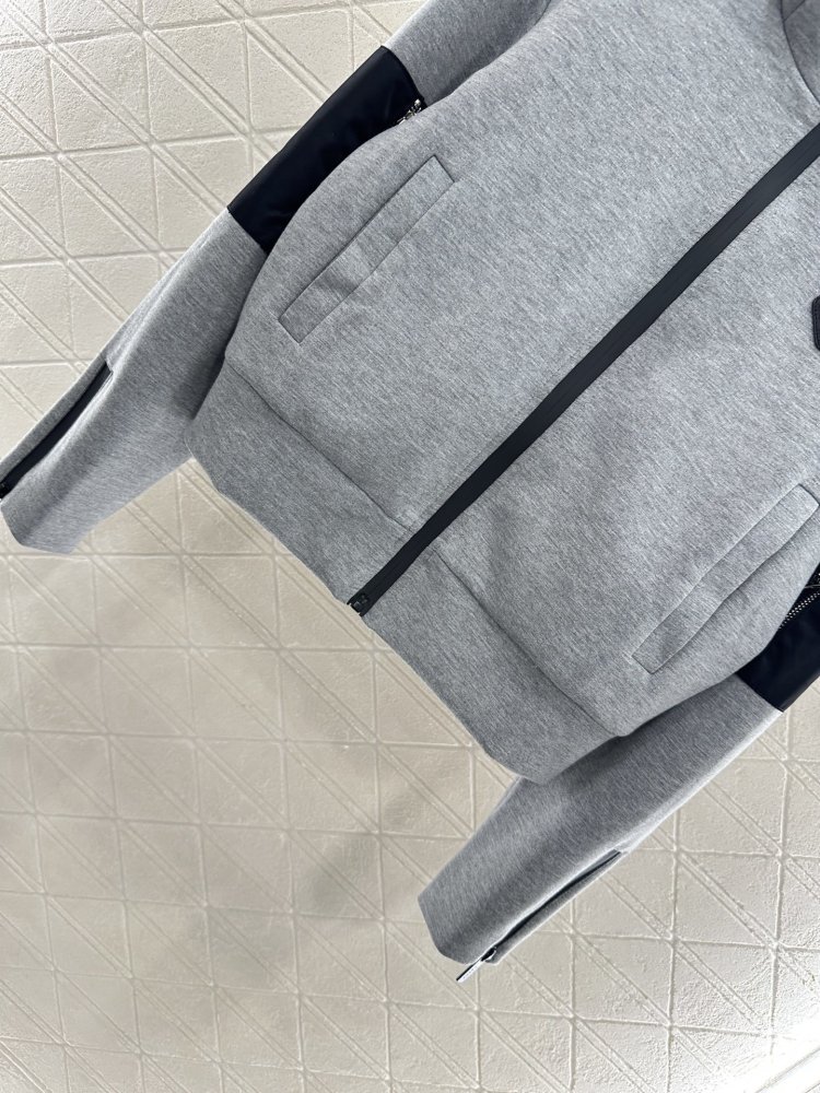 Кофта на блискавки з капюшоном жіноча фото 5