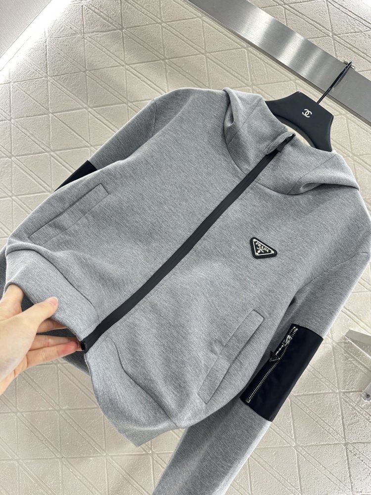 Кофта на блискавки з капюшоном жіноча фото 6