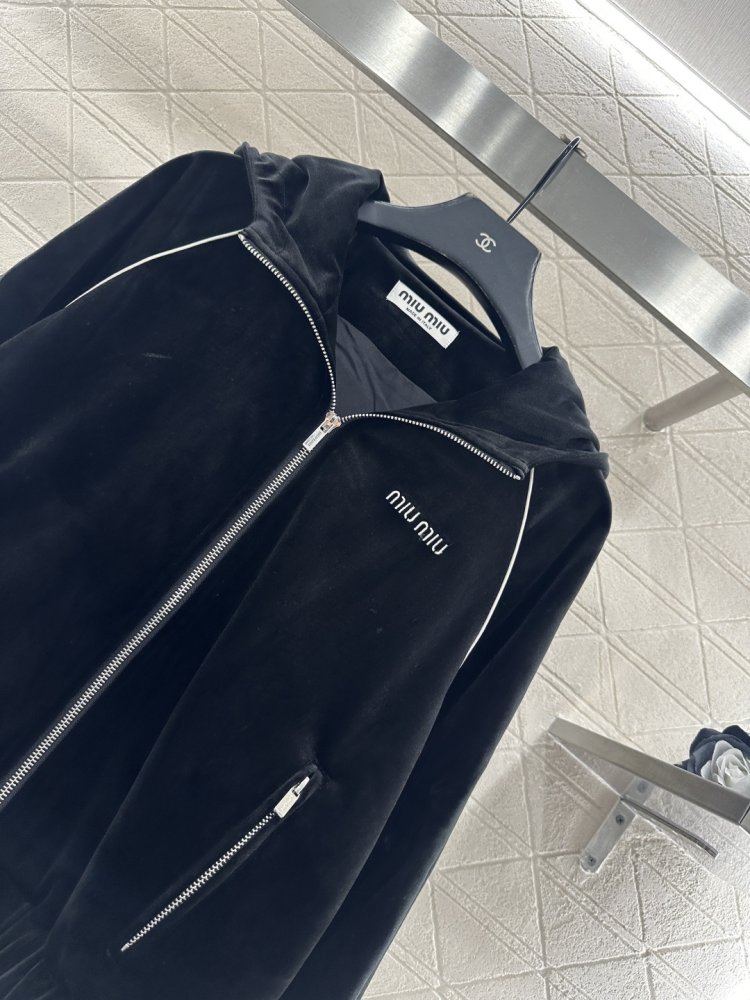 Blouse on lightning фото 3